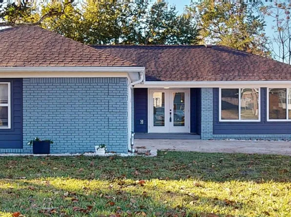 911 Rue De La Savoie, Mary Esther, FL 32569