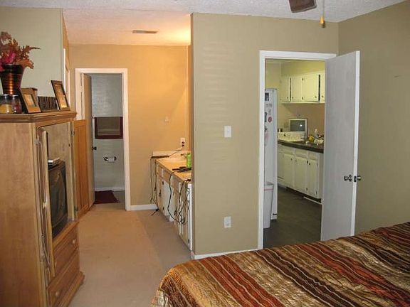 4th image of 8 Stratford Pl