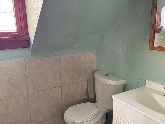 4th image of 1760 Catalpa Rd #3