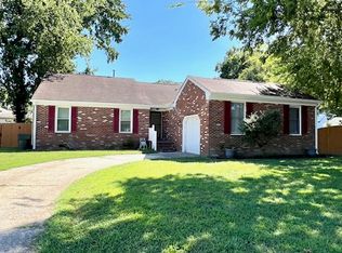 2 Wooded Hill Dr, Hampton, VA 23669