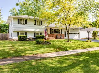 8 Joli Ln, Gates, NY 14606