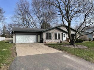 607 S Sycamore Ave, Marshfield, WI 54449