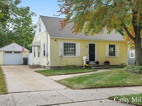 2nd image of 932 Canterbury St SW