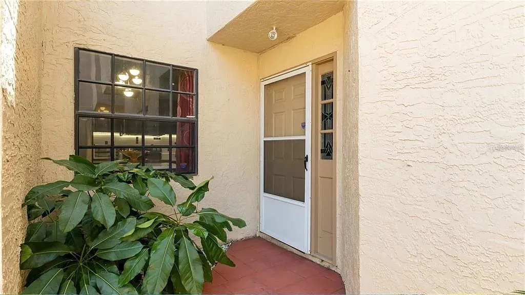 3 bed, 2.5 bath, 1402 sqft, $3,500 — Photo 3