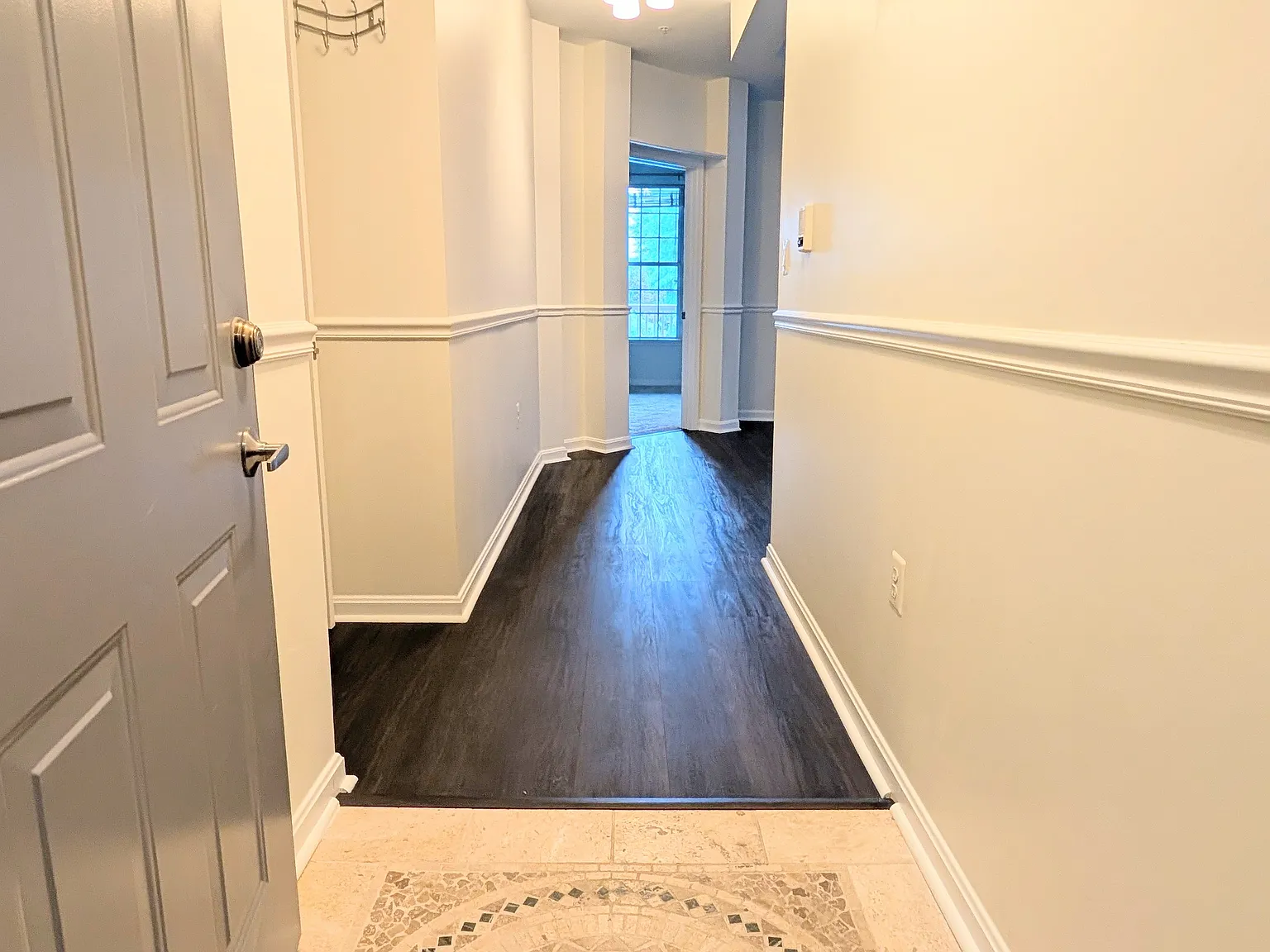 3 bed, 1322 sqft, $3,100 — Photo 2