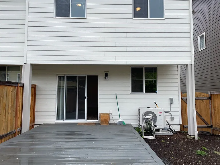 2140 NE 115th Ct — Photo 31