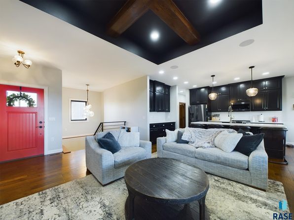 540 W Clara Cir, Tea, SD 57064