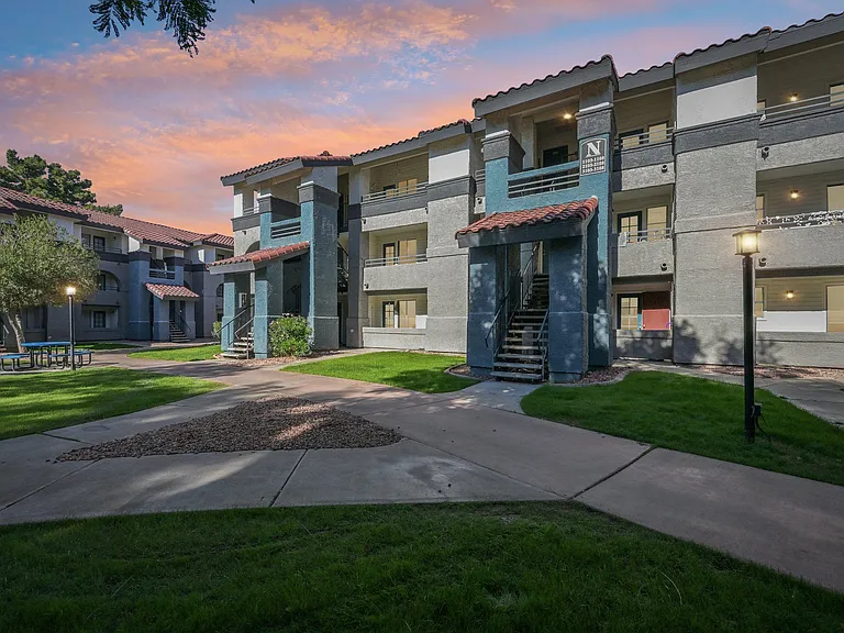 Stillwater Apartments — Photo 40