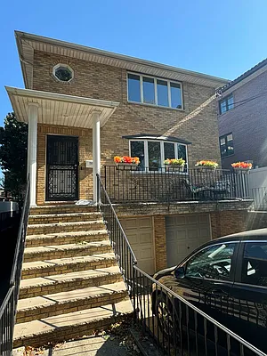 Rented by Luxian International Realty LLC | media 20