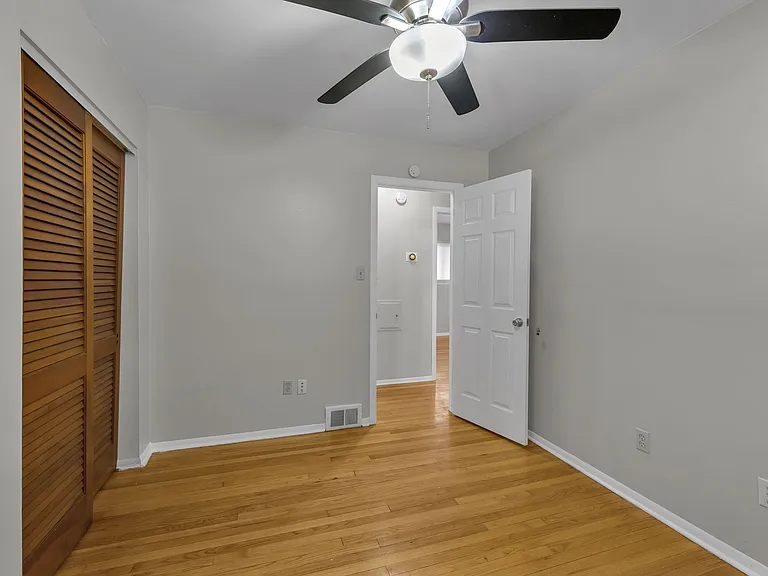 26800 Van Buren Rd — Photo 8