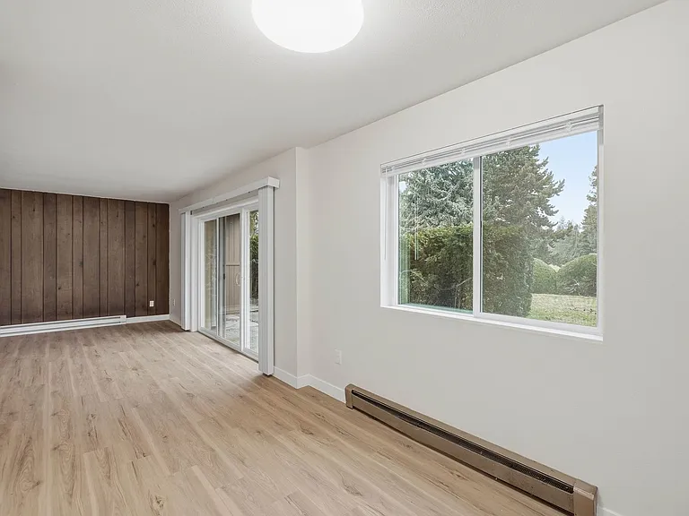 3102 E 27th Ave — Photo 9