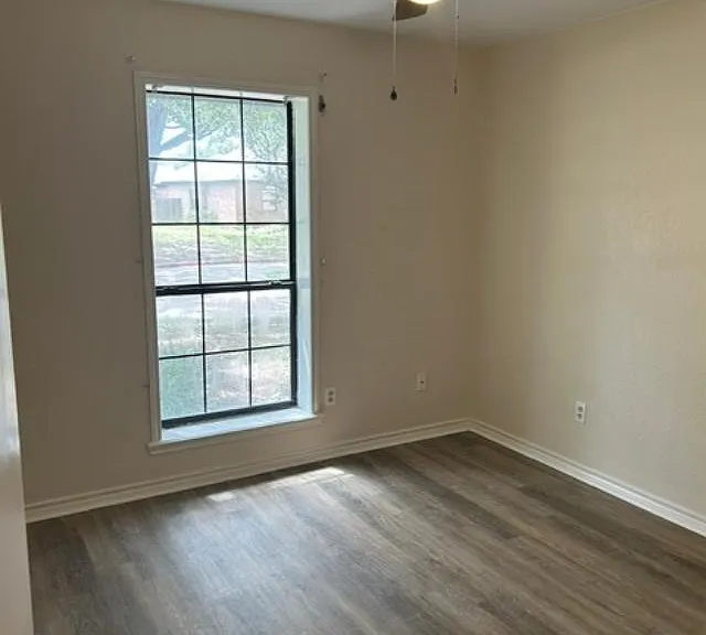 7013 Chiswick Dr — Photo 9