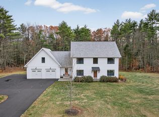 37 Ridgewood Ln, North Yarmouth, ME 04097