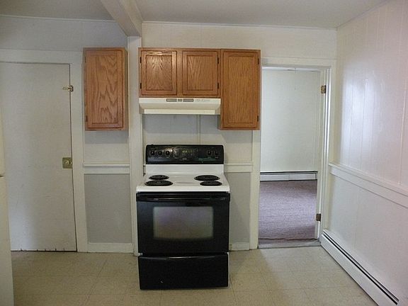 2nd image of 220 Brown St #1