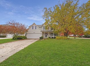 2216 Popple Ct, Naperville, IL 60564
