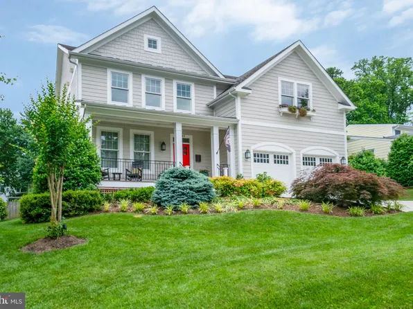 6603 Rockmont Ct, Falls Church, VA 22043