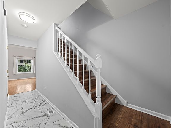 2nd image of 3065 Ashton Ct