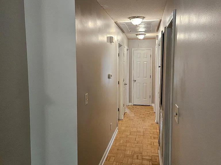 147 Edgemont Dr — Photo 14