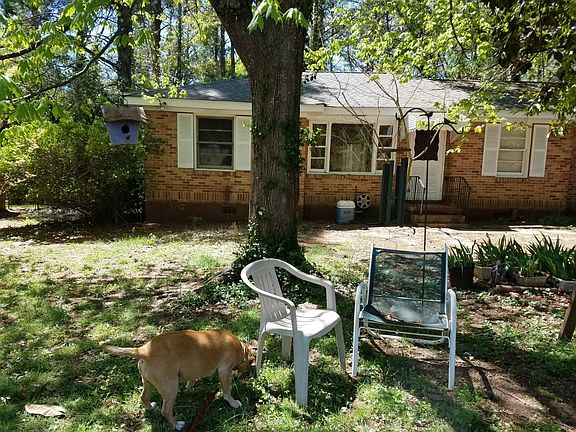 Front view of 1397 Midlawn