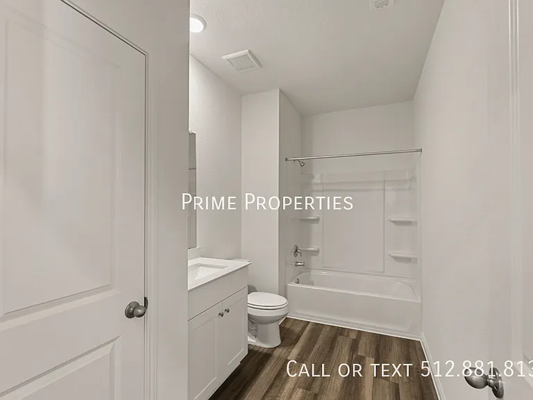 221 Wilson Springs Ln — Photo 11