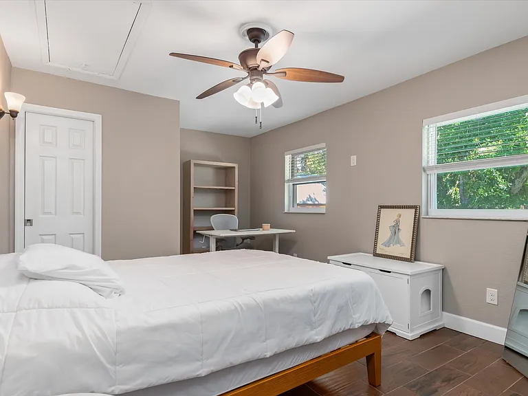 225 W McKenzie St — Photo 12