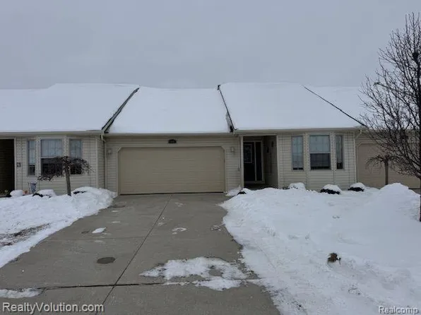 1817 Stoldt Ave, Imlay City, MI 48444