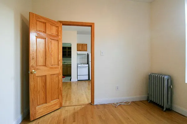 Rented by Horowitz Real Estate | media 25