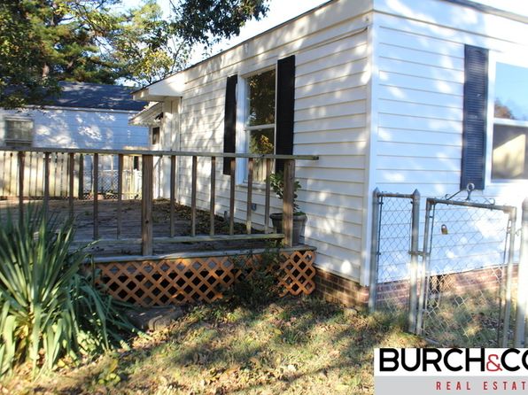 1425 Angelus St