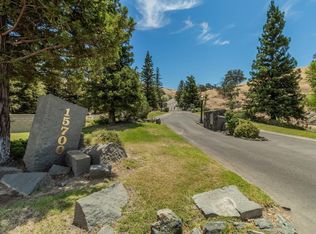 9 Summit View Ln, Clovis, CA 93619