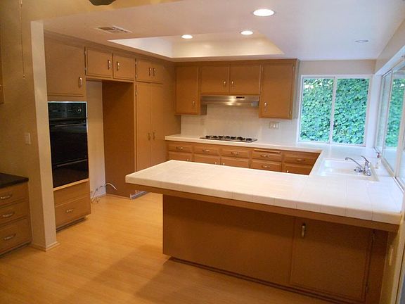 5th image of 19347 Lemmer Dr