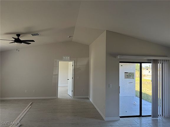 5th image of 627 SW 28th Terrace Cpe