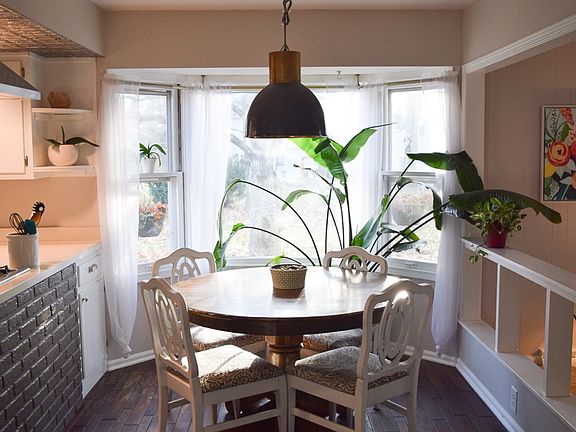 breakfast nook