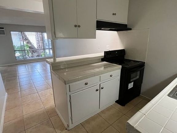 3rd image of 744 Azusa Ave #123