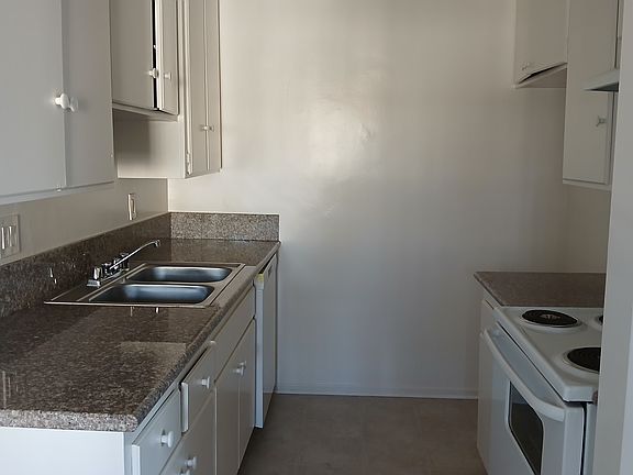 3rd image of 3950 W 226th St #9331b9e44