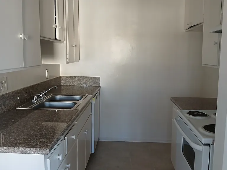 Villa Verde Apartments — Photo 3