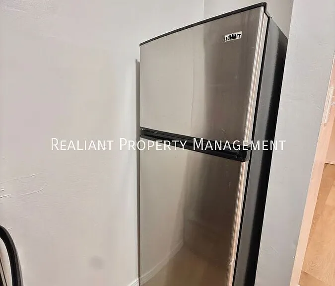 139 E Clifton Ave #139E203 — Photo 6