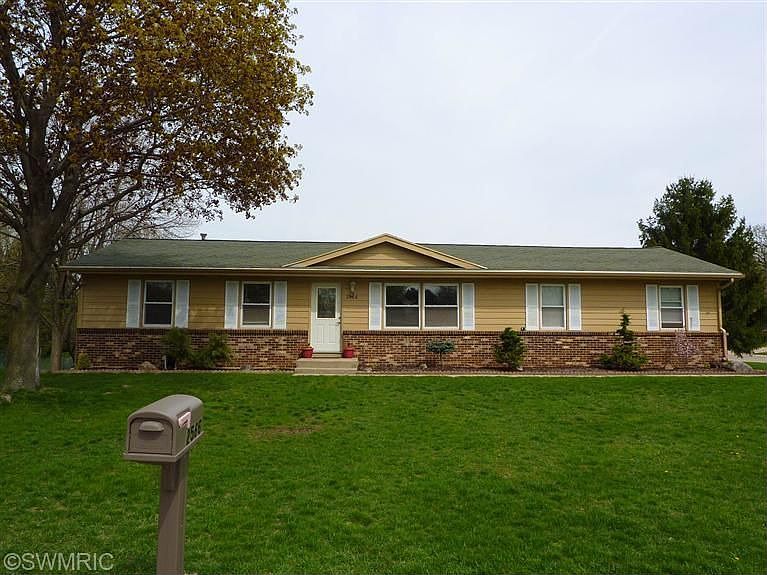 1st image of 2566 Eastlake Ct SW