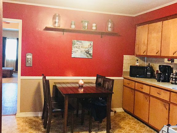 5th image of 28 Adrian Ave