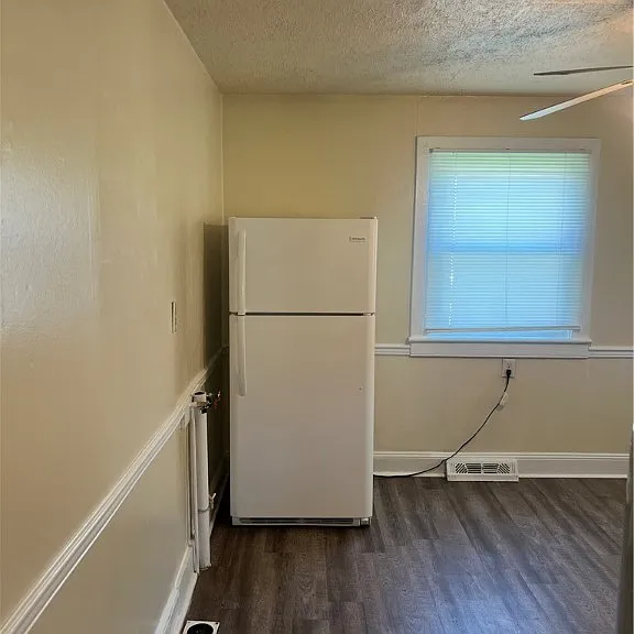 2306 Johnson St — Photo 8