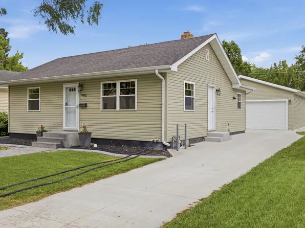 1605 5th St S, Fargo, ND 58103