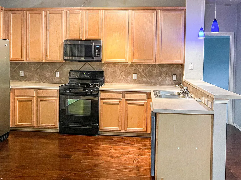 16100 Great Oaks Dr #3901 — Photo 5