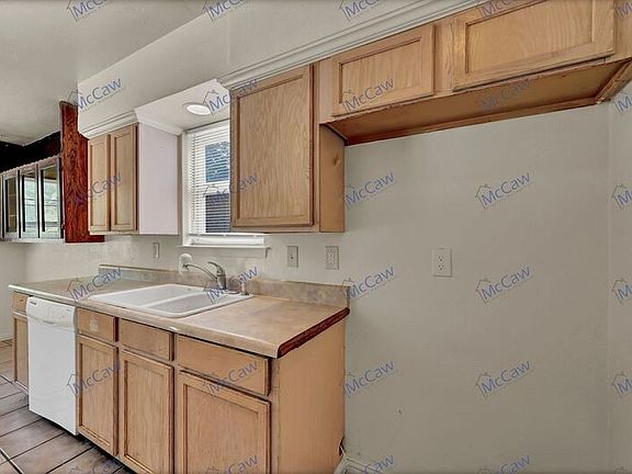 5th image of 12224 Bishop Dr
