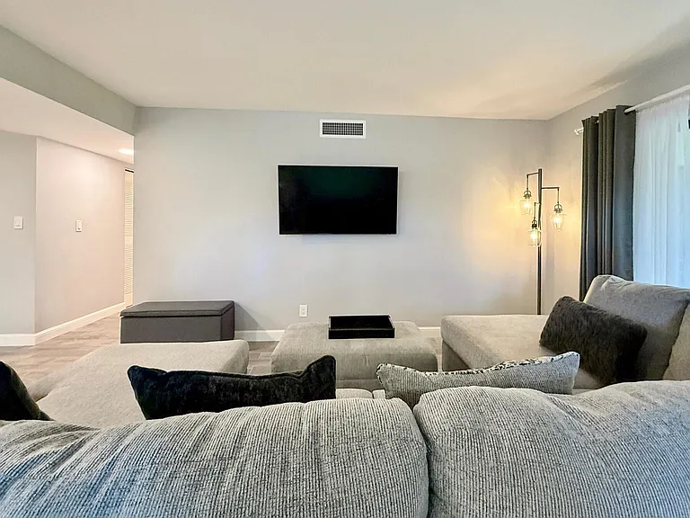 10615 Ocean Palm Way #102 — Photo 23