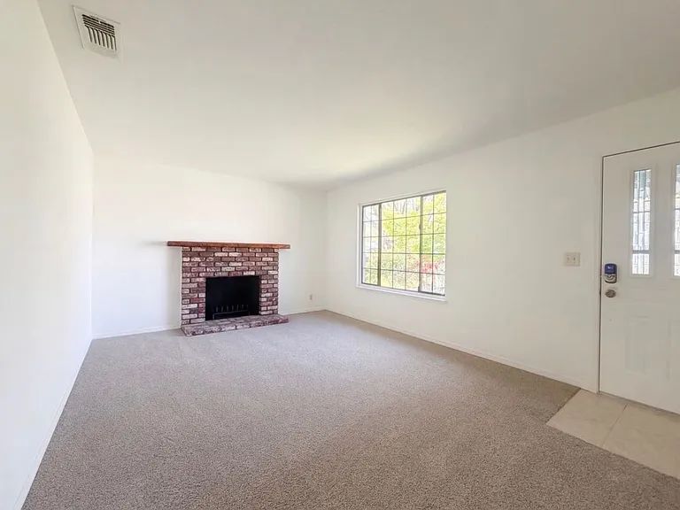5961 Kies Way — Photo 2