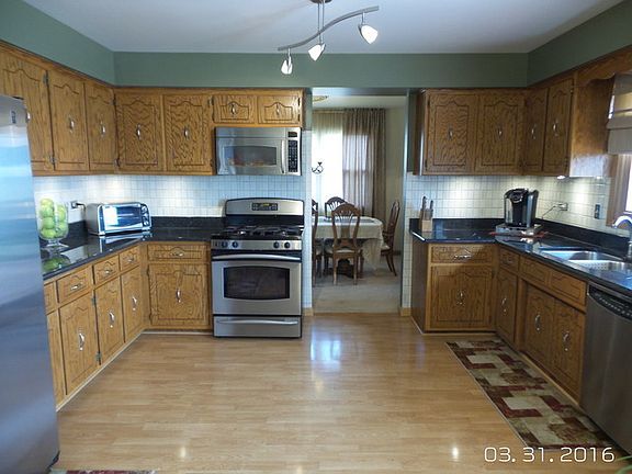 2nd image of 15443 Badger Ln