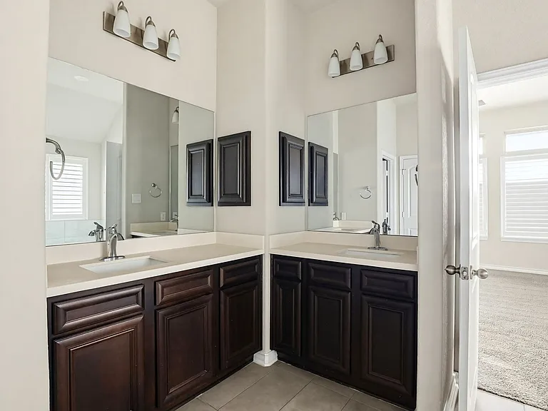 307 James Bonham Way — Photo 26