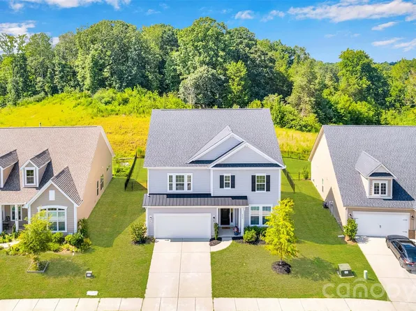 8095 Woodline Ln, Denver, NC 28037