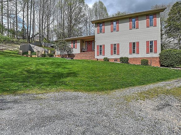 4th image of 21272 Lakeshore Dr