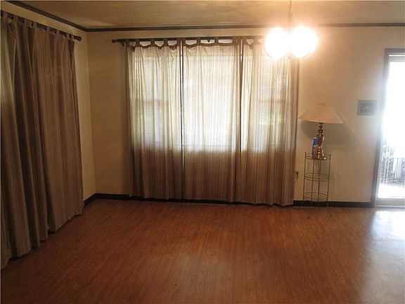 4th image of 1930 River Oaks Dr