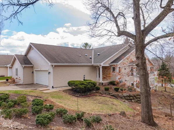 71 Oak Grove Dr, Madison, WI 53717